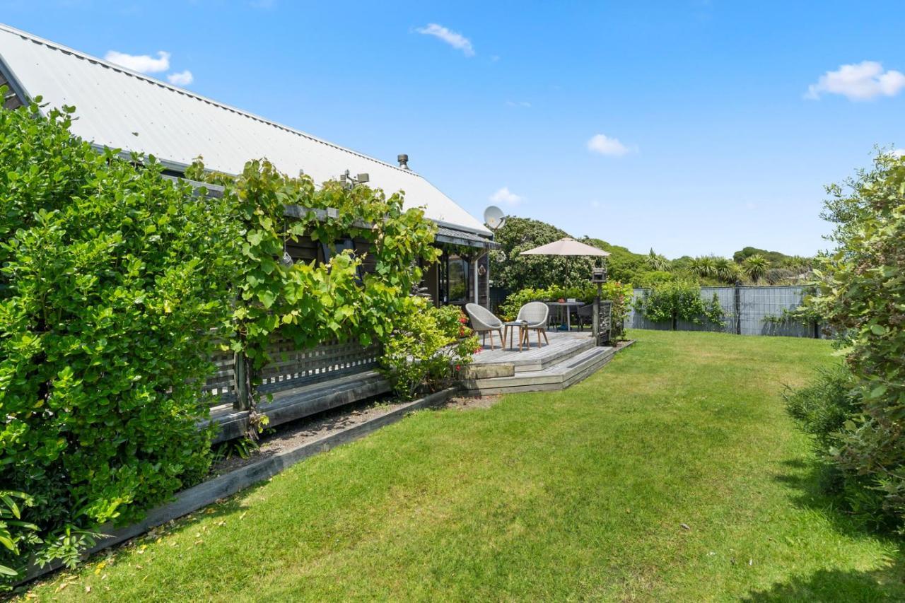 Waimea Cottage - Waikanae Holiday Home Экстерьер фото