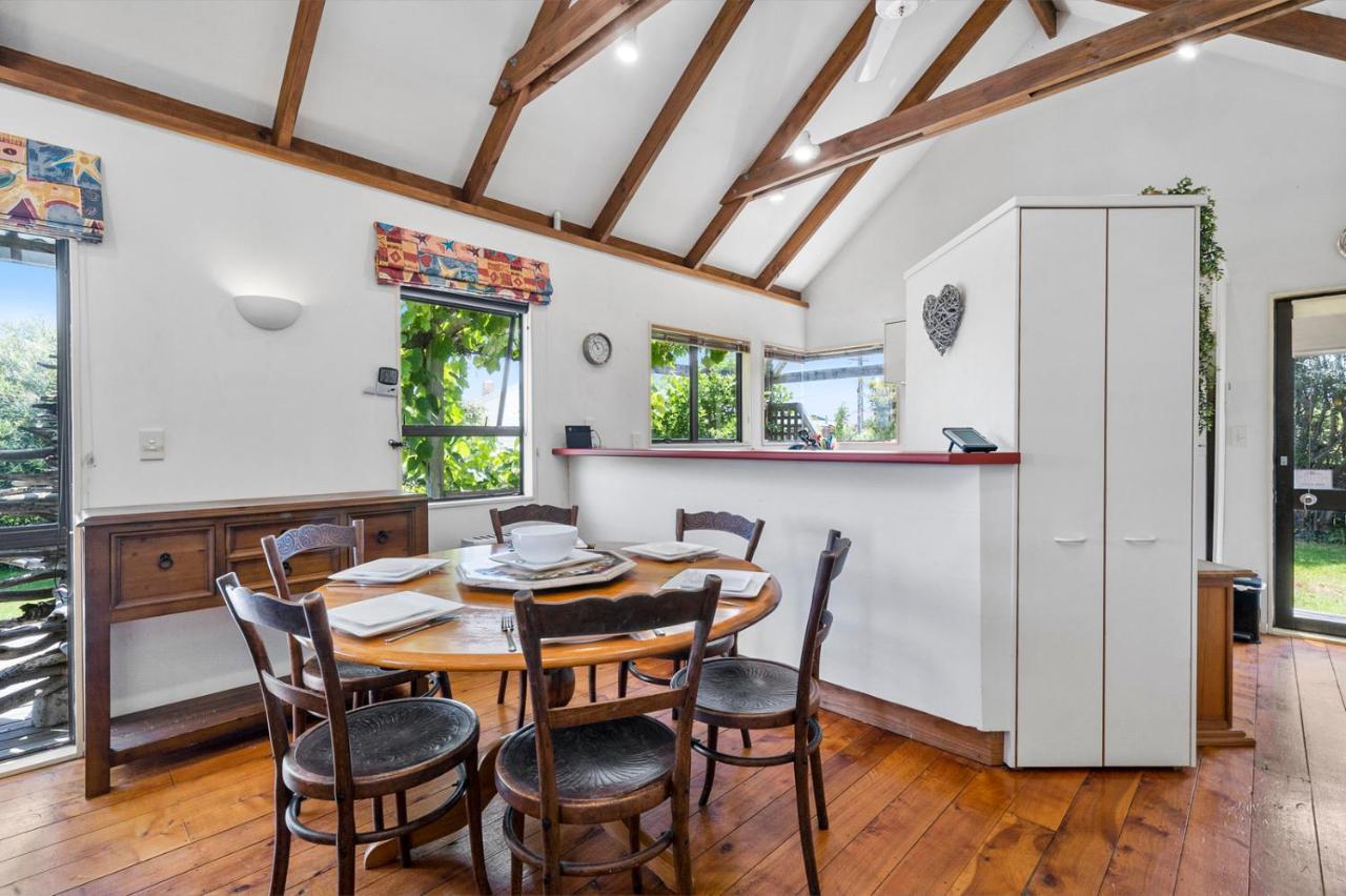 Waimea Cottage - Waikanae Holiday Home Экстерьер фото