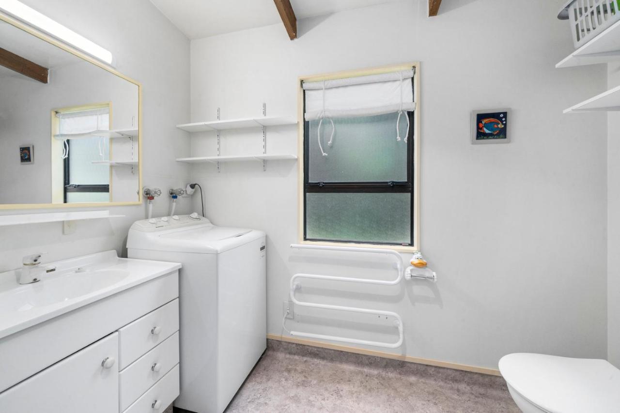 Waimea Cottage - Waikanae Holiday Home Экстерьер фото
