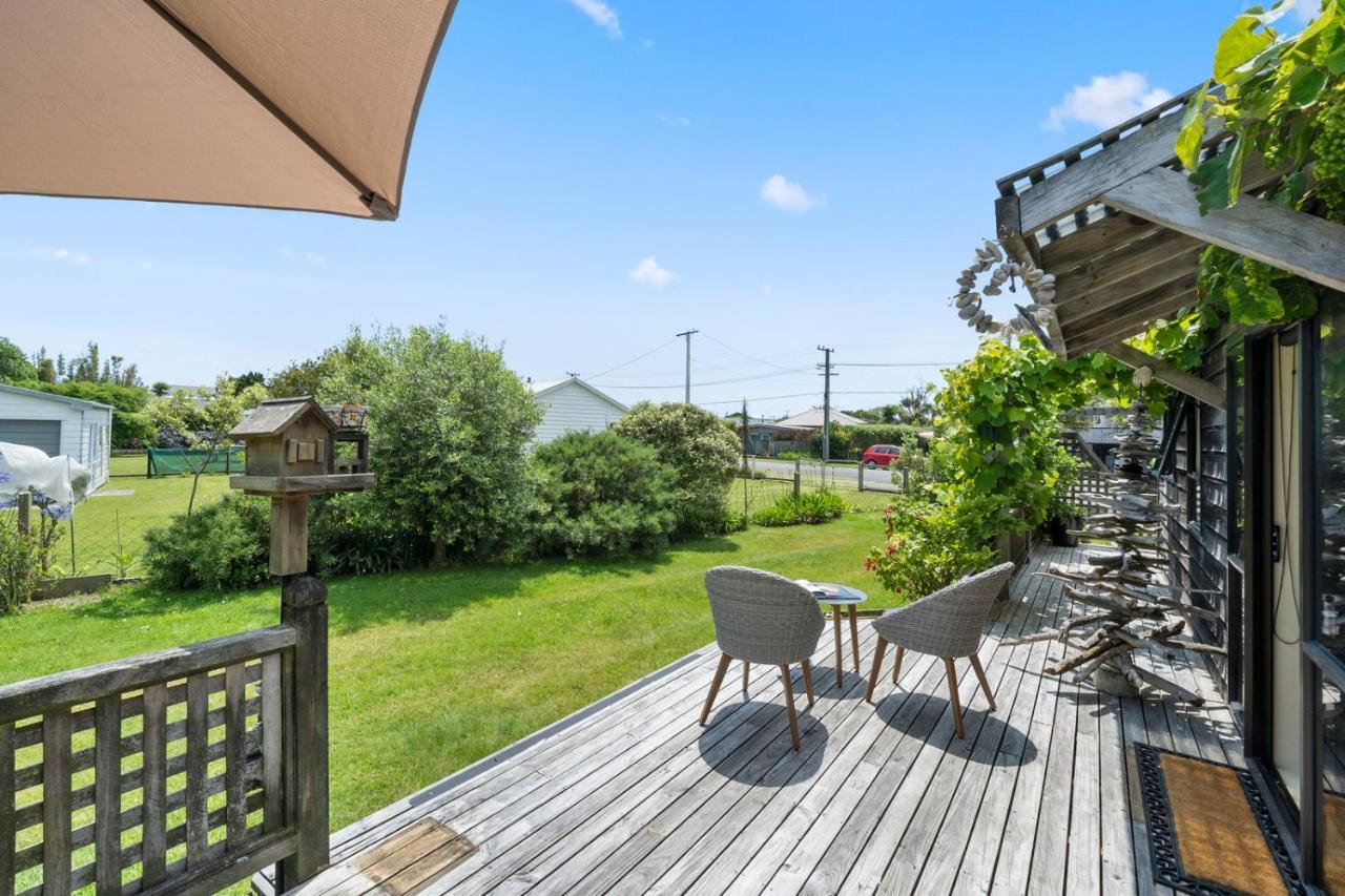 Waimea Cottage - Waikanae Holiday Home Экстерьер фото