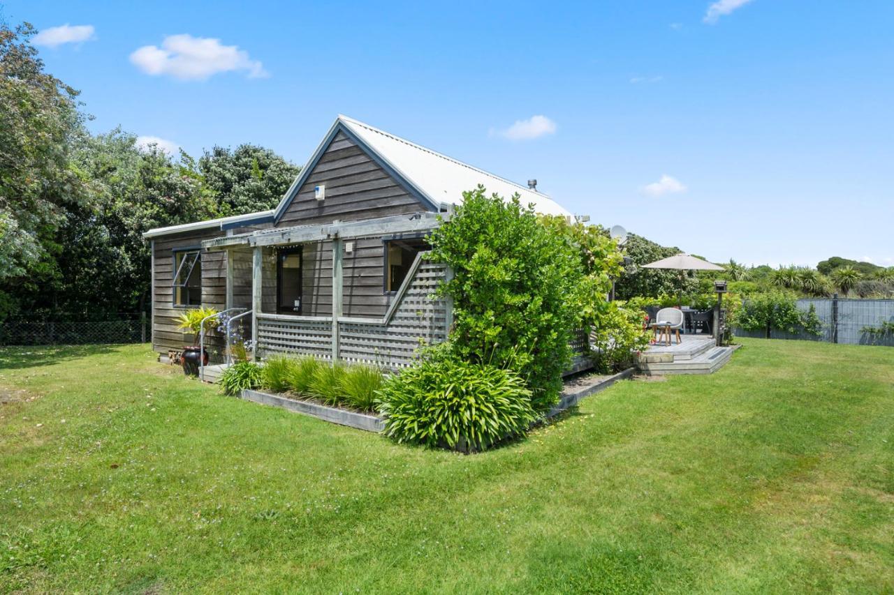 Waimea Cottage - Waikanae Holiday Home Экстерьер фото