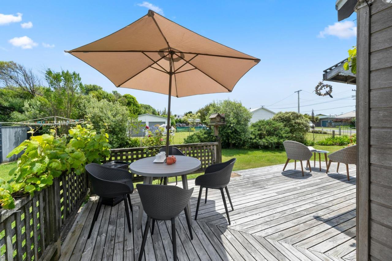 Waimea Cottage - Waikanae Holiday Home Экстерьер фото
